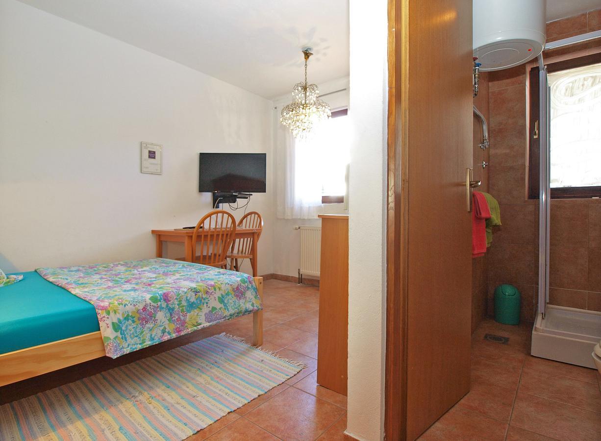 Apartments Kada 1571 Pula Exterior photo