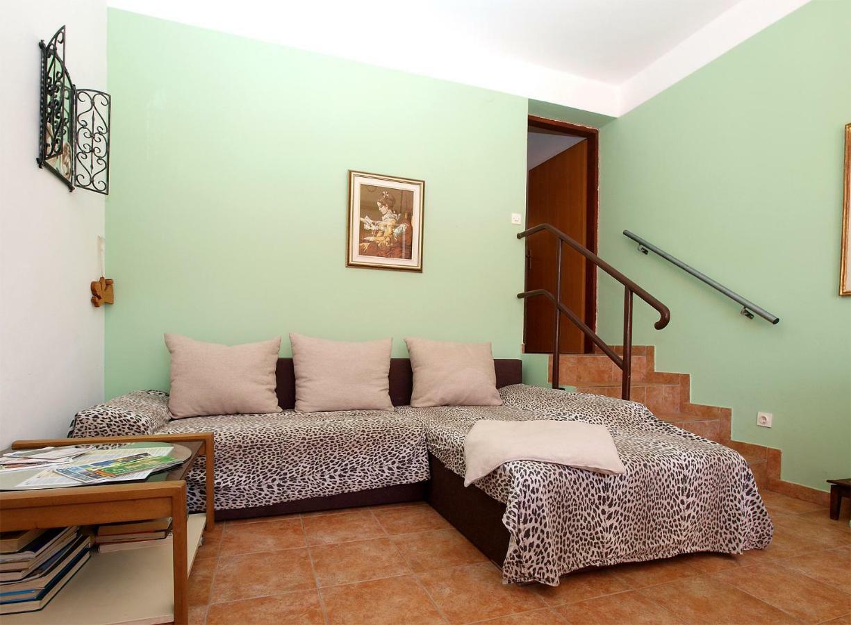 Apartments Kada 1571 Pula Exterior photo
